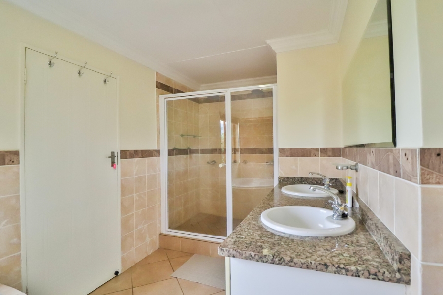 To Let 3 Bedroom Property for Rent in The Coves North West